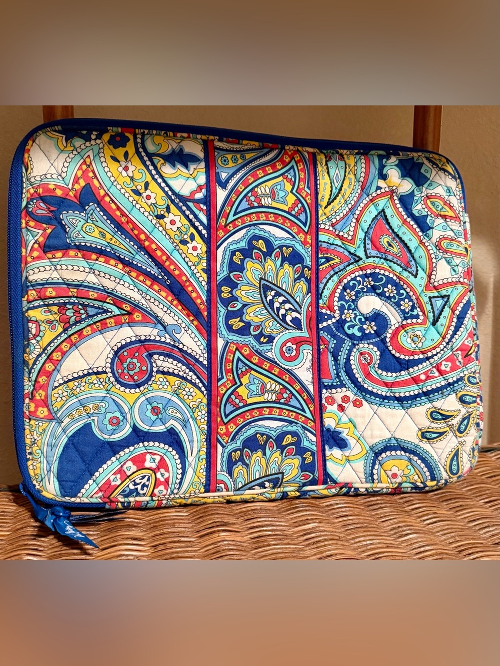 Vera Bradley Quilted Laptop
Sleeve Retired Marina
Paisley Padded Case ~
